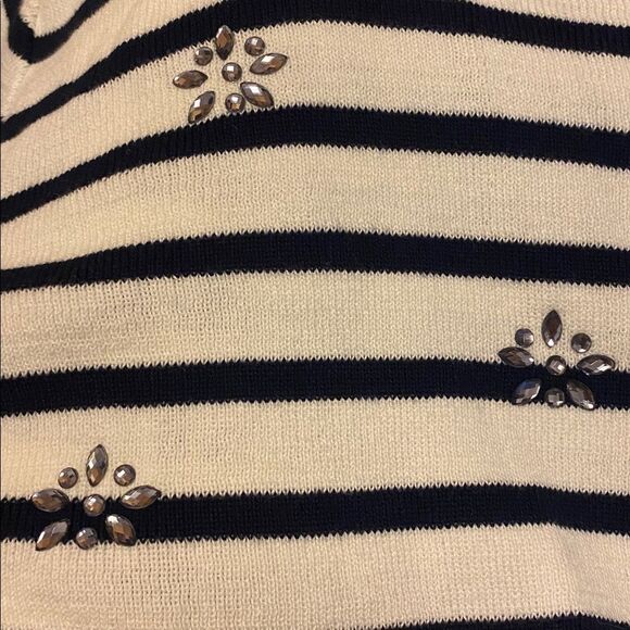 Jessica navy sweater with jewel flowers - Picture 7 of 7